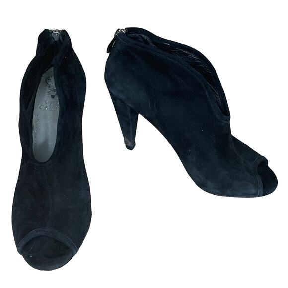 Vince Camuto Amber Black Suede Peep Toe Heeled Ankle Boots Booties Size 6 - Picture 1 of 11